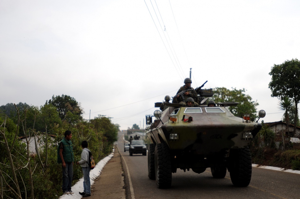 The State sent in the army and the police in response to the anti-mining violence that broke out in September 2012 in the municipality of San Rafael. Photo by Sandra Sebastián and Oswaldo J. Hernández.