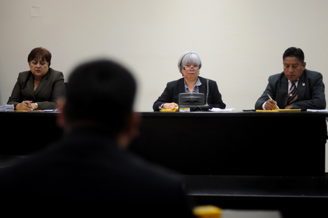 El Tribunal Primero A de Mayor Riesgo escucha el testimonio de Ricardo Arturo García López.