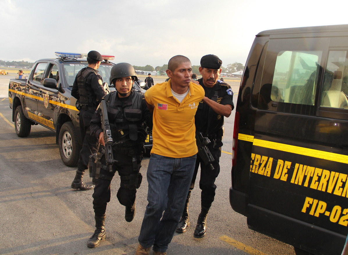 La Policía Nacional Civil capturó a nueve personas sindicadas del ataque a nueve policías en Salcajá. 