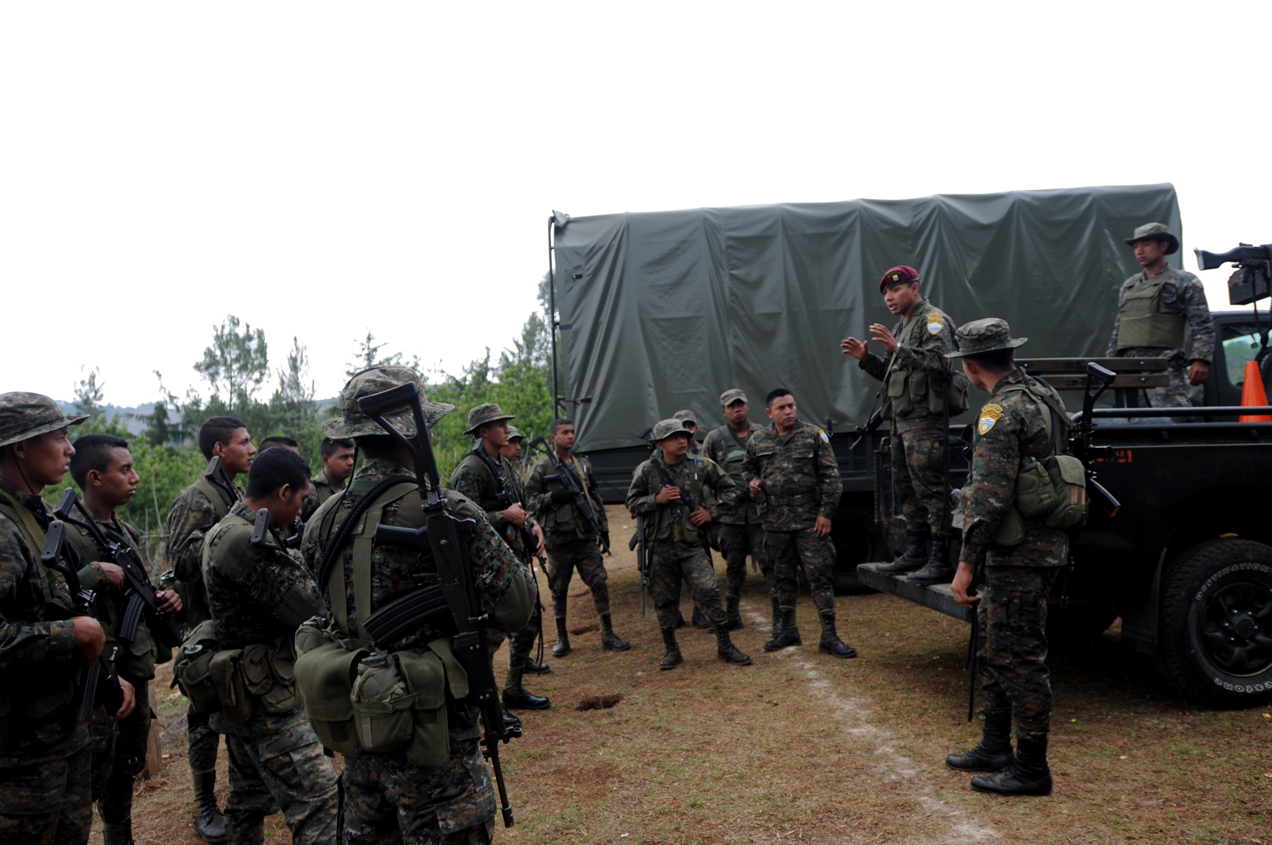El ejército estableció un destacamento en Santa María Xalapán. 