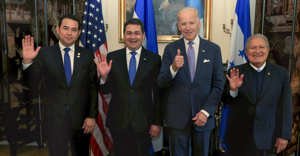 Jimmy Morales, presidente de Guatemala, Juan Orlando Hernández, presidente de Honduras, Joe Biden, vicepresidente de EEUU, y Salvador Sánchez, presidente de El Salvador, en una cumbre reciente para tratar temas de la Alianza para la Prosperidad